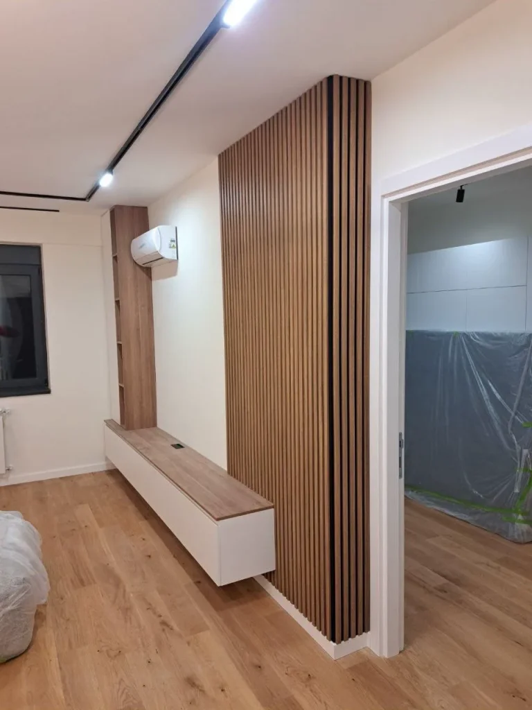 Detalj lamela i viseće komode u dnevnoj sobi